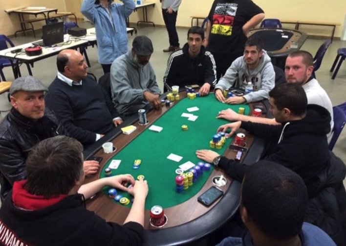 Atlantis casino texas holdem Holdem suited connectors